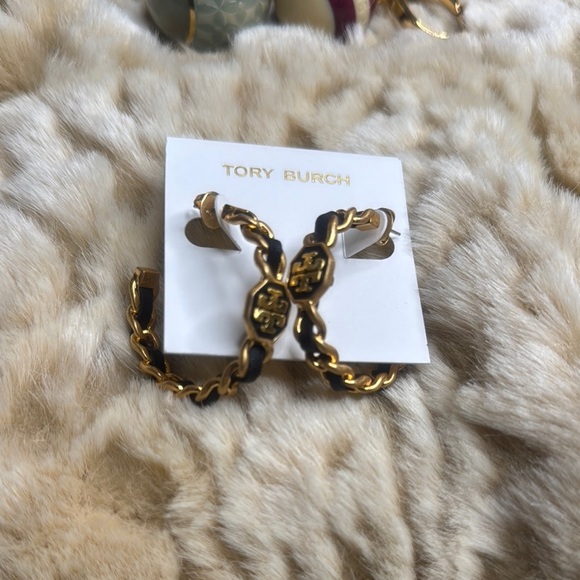 Tory Burch Black and matte gold with leather interlocking hoops - Picture 4 of 4